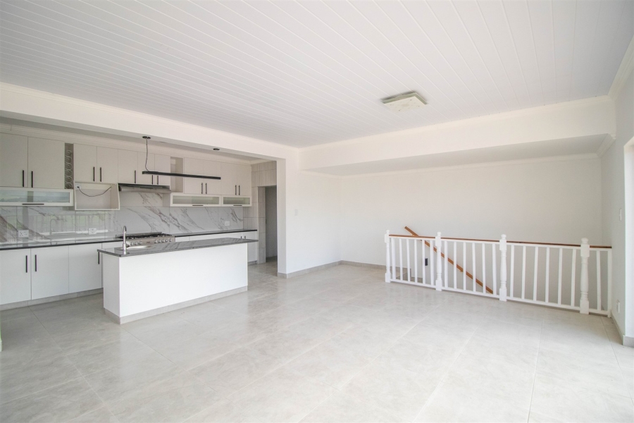 3 Bedroom Property for Sale in Fraaiuitsig Western Cape